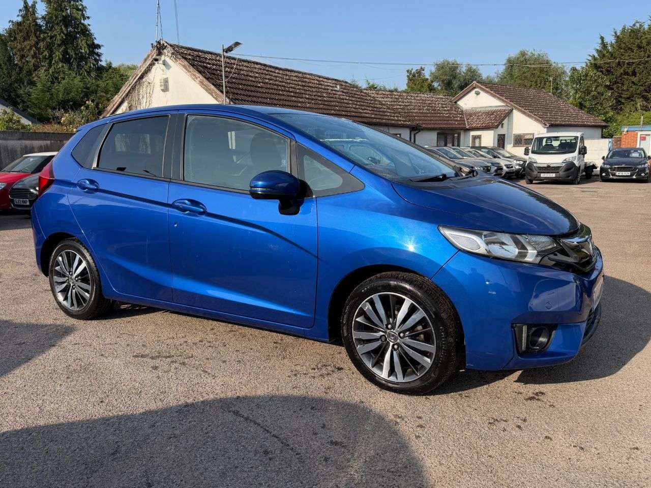 A 2016 HONDA JAZZ 1.3 i-VTEC EX NAVI HATCHBACK 5dr PETROL MANUAL EURO 6 (s/s) (102 ps) A 2016 HONDA JAZZ 1.3 i-VTEC EX NAVI HATCHBACK 5dr PETROL MANUAL EURO 6 (s/s) (102 ps)