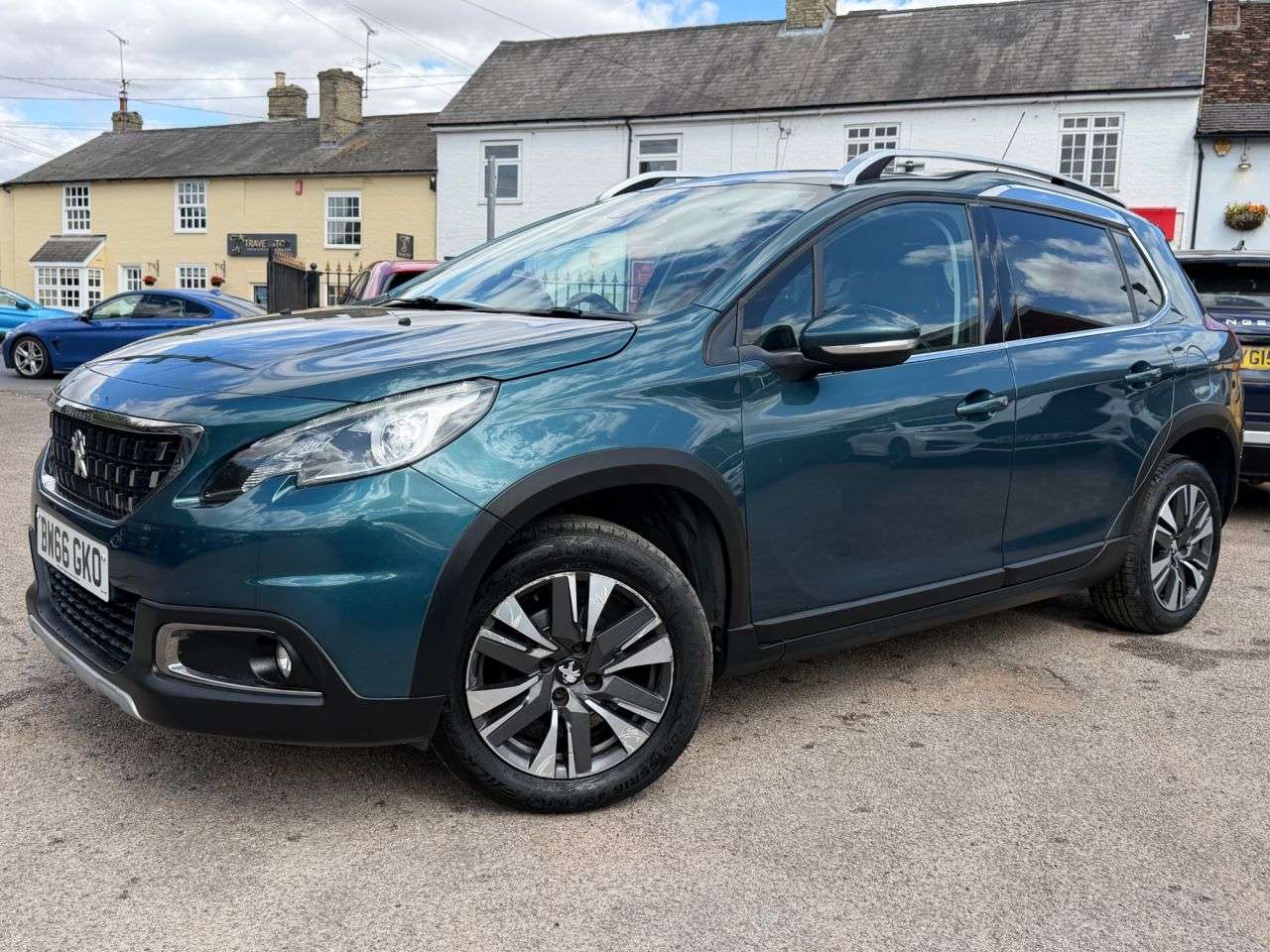 A 2017 PEUGEOT 2008 1.2 PURE TECH ALLURE SUV 5dr PETROL AUTOMATIC ETG EURO 6 (s/s) (82 ps) A 2017 PEUGEOT 2008 1.2 PURE TECH ALLURE SUV 5dr PETROL AUTOMATIC ETG EURO 6 (s/s) (82 ps)