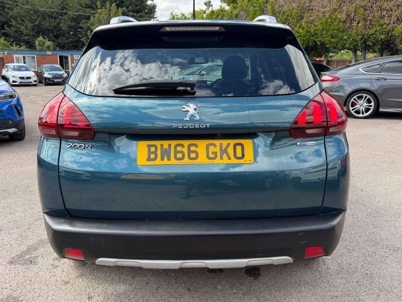 2017 PEUGEOT 2008 2017 PEUGEOT 2008