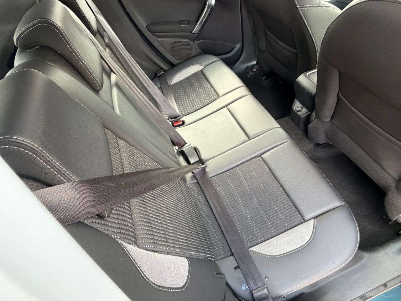 2017 PEUGEOT 2008 2017 PEUGEOT 2008