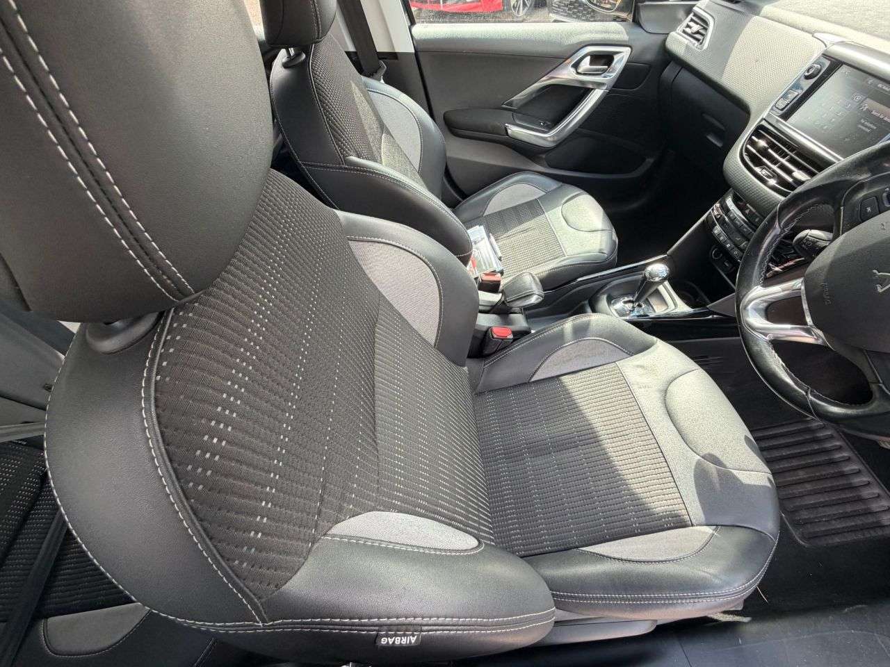 2017 PEUGEOT 2008 2017 PEUGEOT 2008