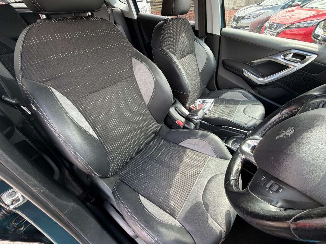 2017 PEUGEOT 2008 2017 PEUGEOT 2008