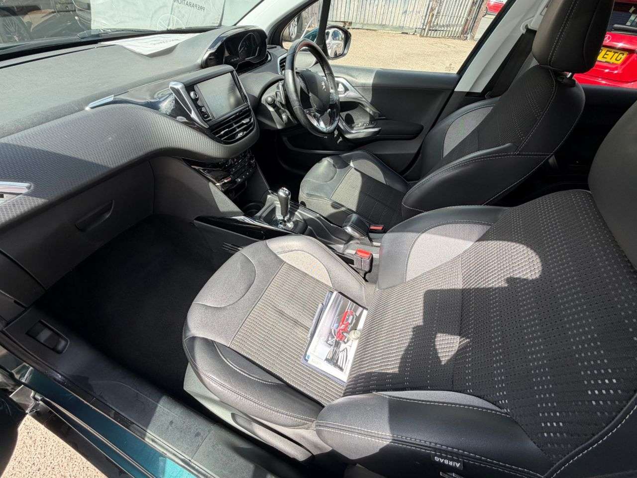 2017 PEUGEOT 2008 2017 PEUGEOT 2008