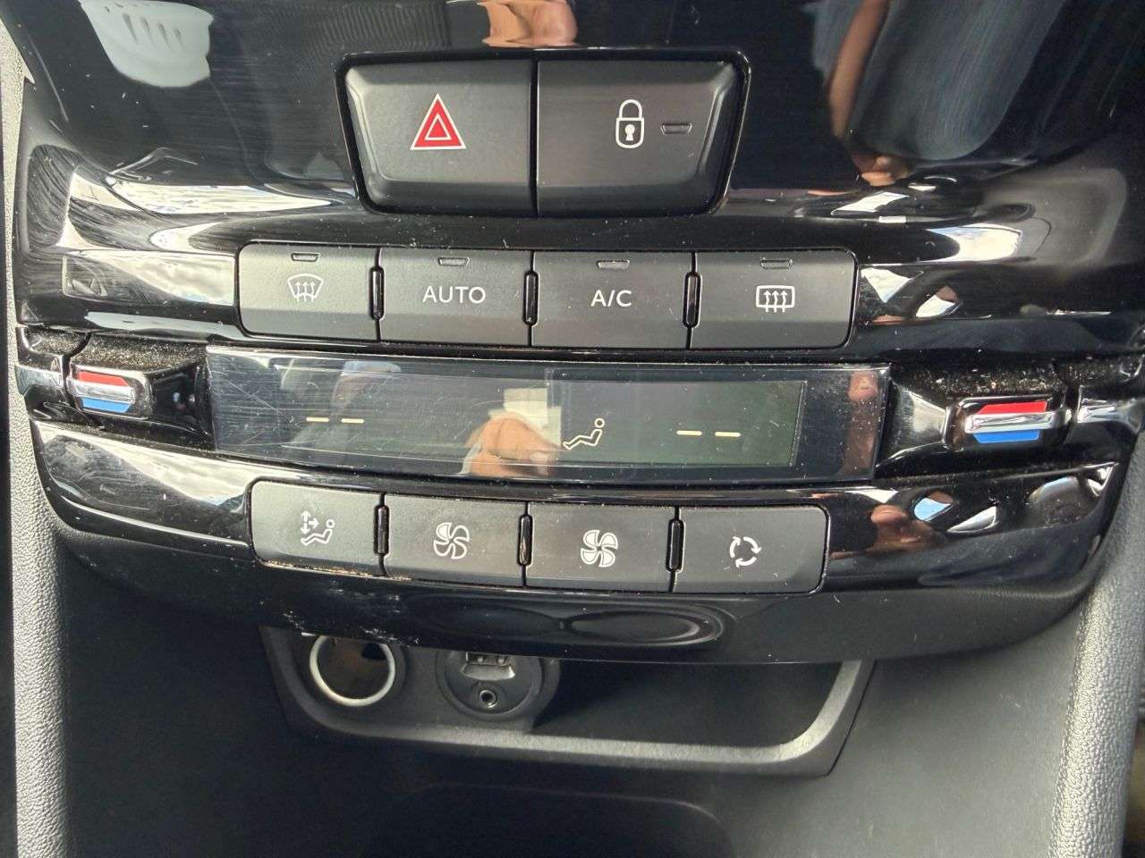 2017 PEUGEOT 2008 2017 PEUGEOT 2008