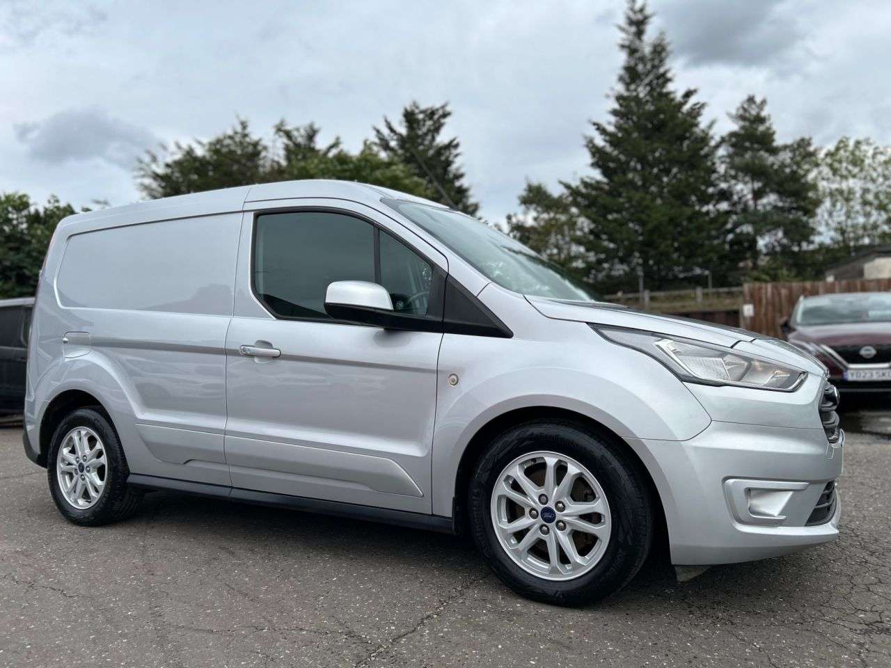 A 2018 FORD TRANSIT CONNECT 1.5TDCI 200 EcoBlue LIMITED P/V 5dr L1 ONE OWNER, 4 SERVICES A 2018 FORD TRANSIT CONNECT 1.5TDCI 200 EcoBlue LIMITED P/V 5dr L1 ONE OWNER, 4 SERVICES