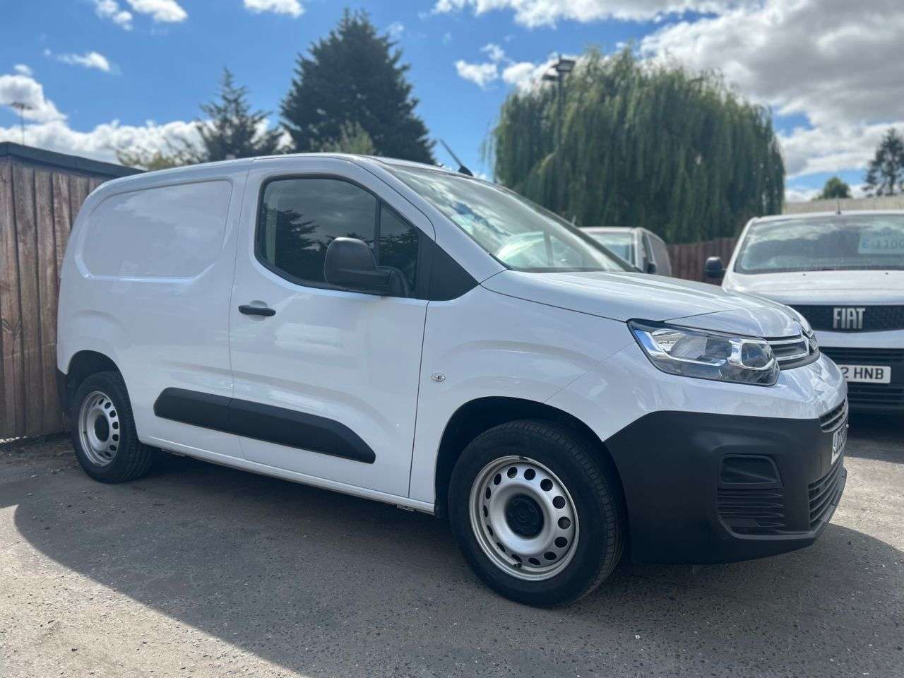 A 2023 CITROEN BERLINGO 1.5BlueHDi 1000 ENTERPRISE EDITION M P/V 5dr SWB ONE OWNER, 3 SERVICES A 2023 CITROEN BERLINGO 1.5BlueHDi 1000 ENTERPRISE EDITION M P/V 5dr SWB ONE OWNER, 3 SERVICES