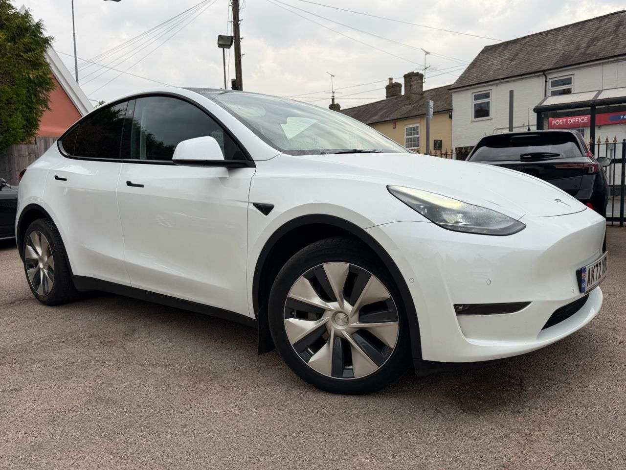 A 2022 TESLA MODEL Y (DUAL MOTOR) LONG RANGE SUV 5dr ELECTRIC AUTOMATIC 4WDE (384 bhp) A 2022 TESLA MODEL Y (DUAL MOTOR) LONG RANGE SUV 5dr ELECTRIC AUTOMATIC 4WDE (384 bhp)