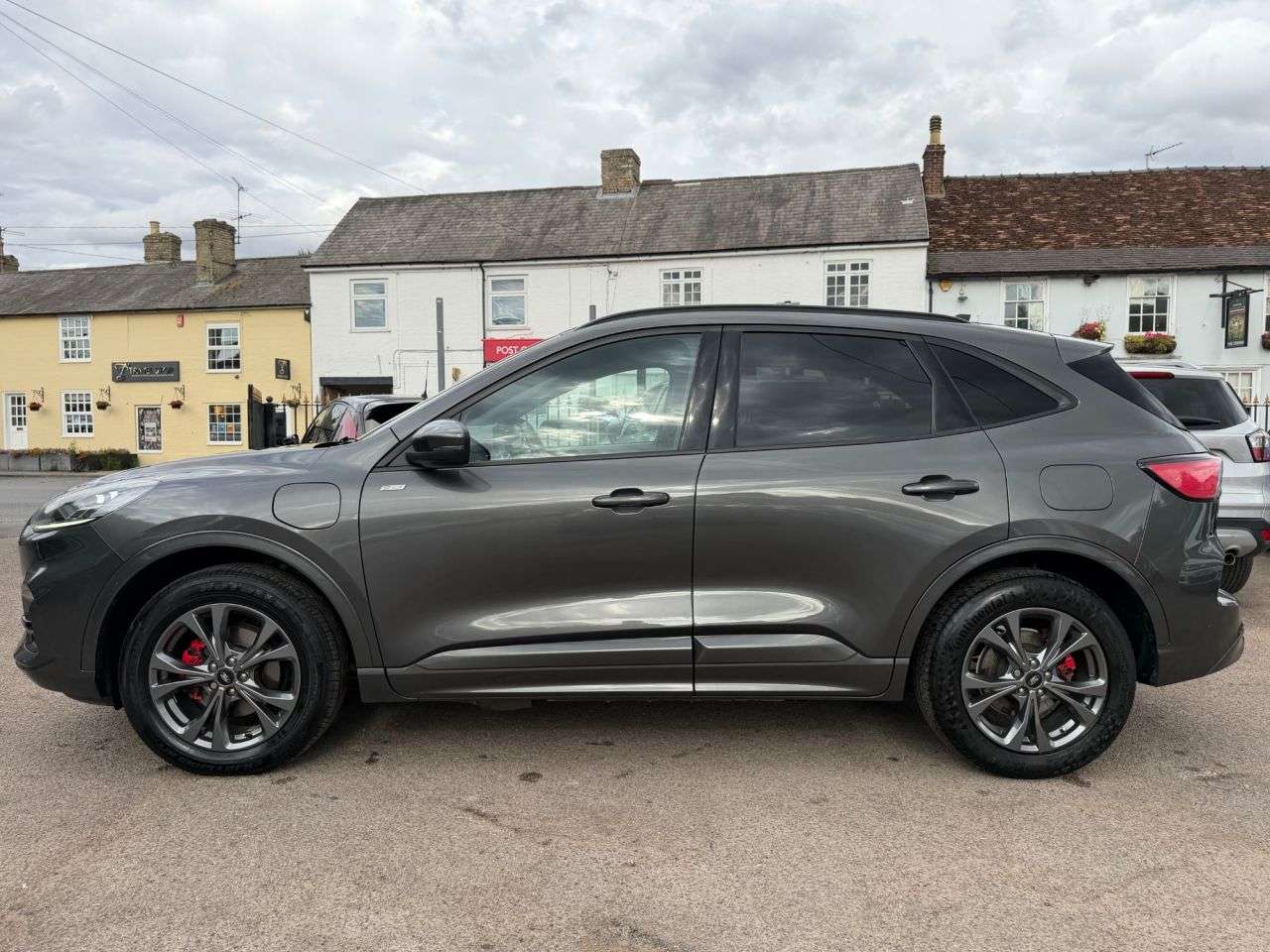 A 2022 FORD KUGA 2.5 ECOBOOST DURATEC 14.4kWh ST-LINE SUV 5dr PETROL PLUG-IN HYBRID CVT EURO A 2022 FORD KUGA 2.5 ECOBOOST DURATEC 14.4kWh ST-LINE SUV 5dr PETROL PLUG-IN HYBRID CVT EURO