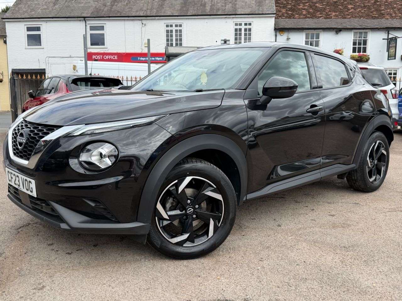 A 2023 NISSAN JUKE 1.0 DIG-T N-CONNECTA SUV 5dr PETROL EURO 6 (s/s) (114 ps) A 2023 NISSAN JUKE 1.0 DIG-T N-CONNECTA SUV 5dr PETROL EURO 6 (s/s) (114 ps)