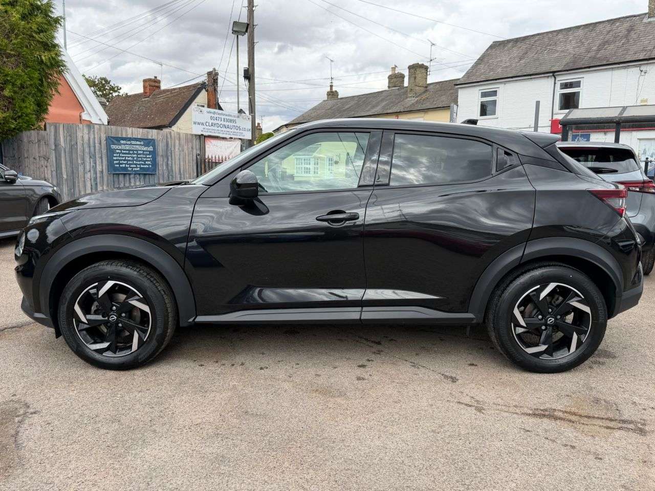 A 2023 NISSAN JUKE 1.0 DIG-T N-CONNECTA SUV 5dr PETROL EURO 6 (s/s) (114 ps) A 2023 NISSAN JUKE 1.0 DIG-T N-CONNECTA SUV 5dr PETROL EURO 6 (s/s) (114 ps)
