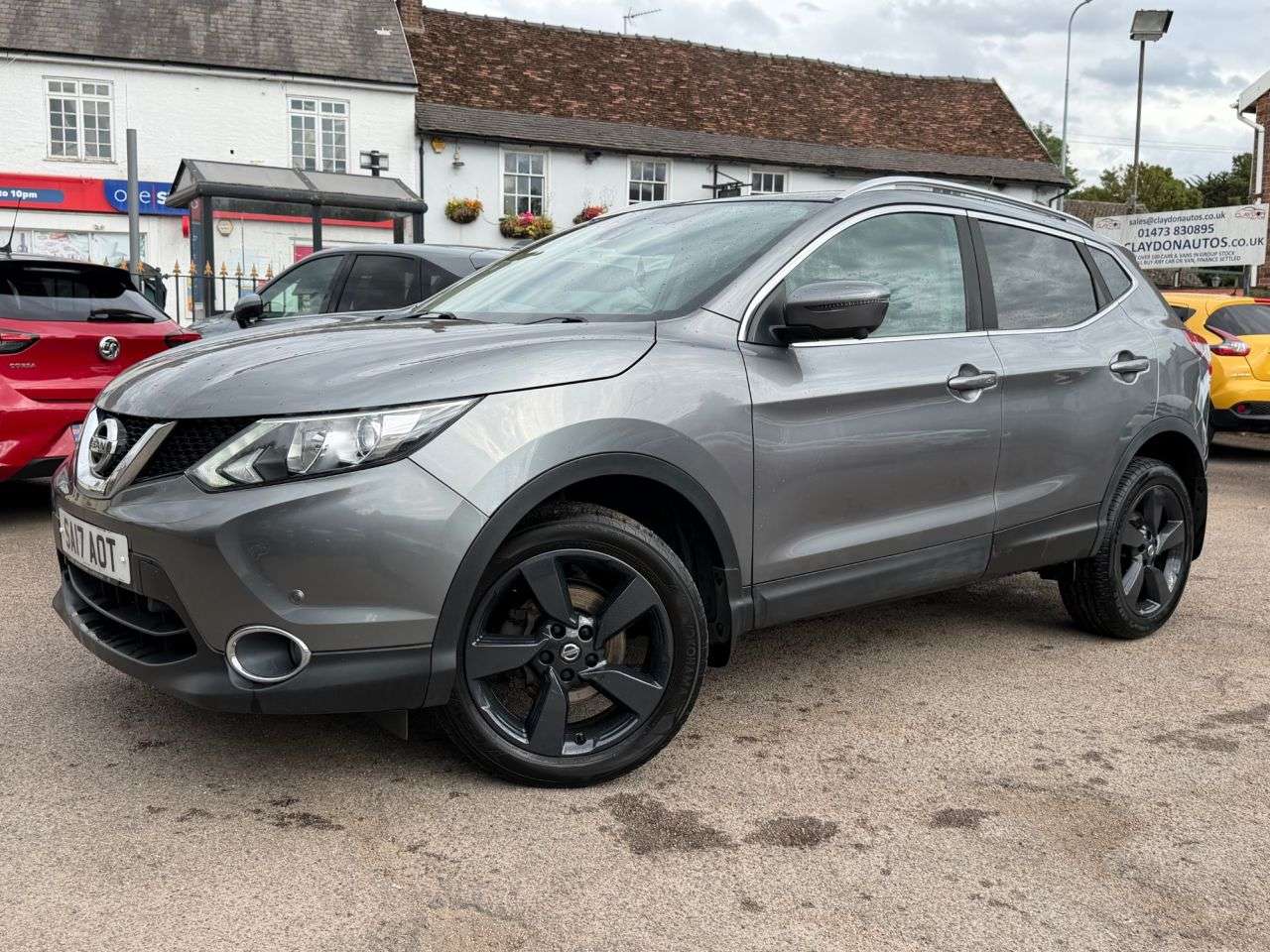 A 2017 NISSAN QASHQAI 1.2 DIG-T N-CONNECTA SUV 5dr PETROL MANUAL 2WD EURO 6 (s/s) (115 ps) A 2017 NISSAN QASHQAI 1.2 DIG-T N-CONNECTA SUV 5dr PETROL MANUAL 2WD EURO 6 (s/s) (115 ps)