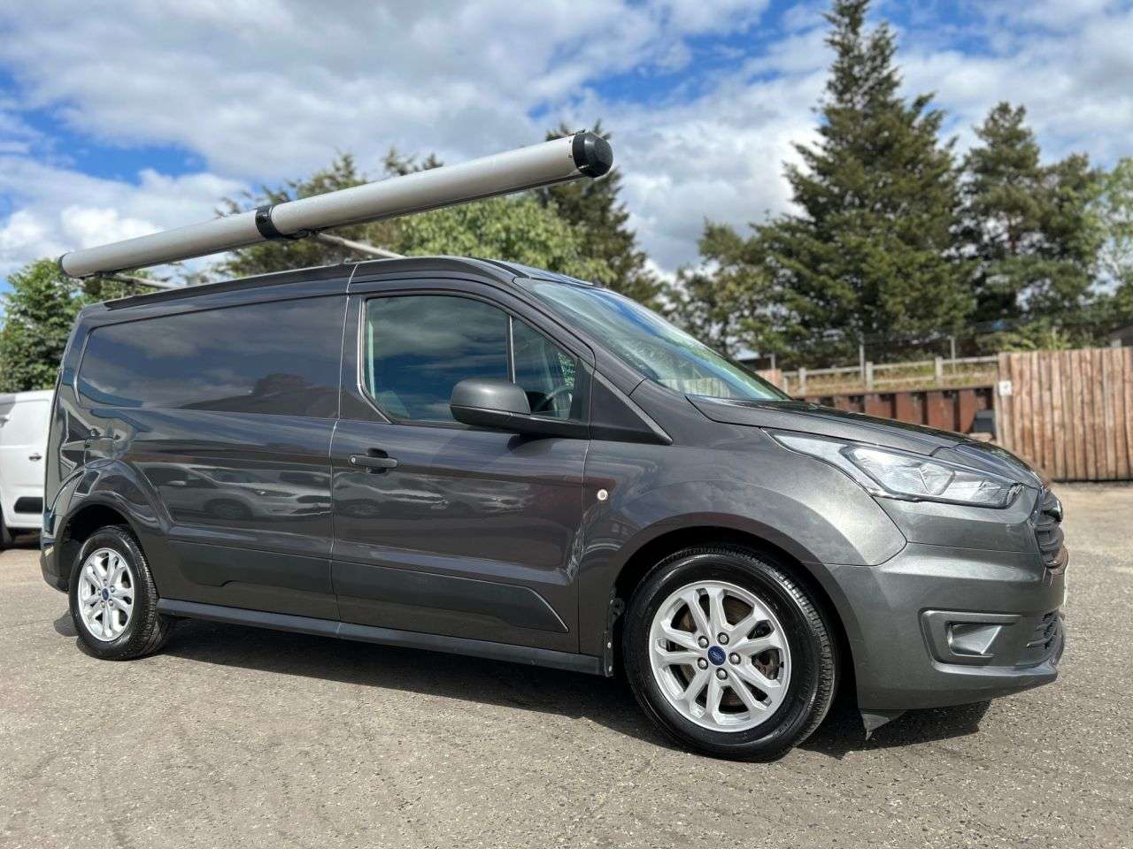 A 2022 FORD TRANSIT CONNECT 1.5TDCi 250 EcoBlue TREND P/V 5dr L2 ONE OWNER, 4 SERVICES A 2022 FORD TRANSIT CONNECT 1.5TDCi 250 EcoBlue TREND P/V 5dr L2 ONE OWNER, 4 SERVICES