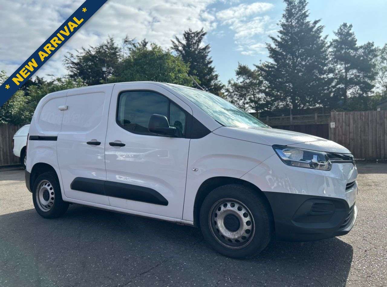 A 2023 TOYOTA PROACE CITY 1.5BlueHDi ACTIVE SHORT P/V 6dr SWB ONE OWNER, JUST BEEN SERVICED A 2023 TOYOTA PROACE CITY 1.5BlueHDi ACTIVE SHORT P/V 6dr SWB ONE OWNER, JUST BEEN SERVICED