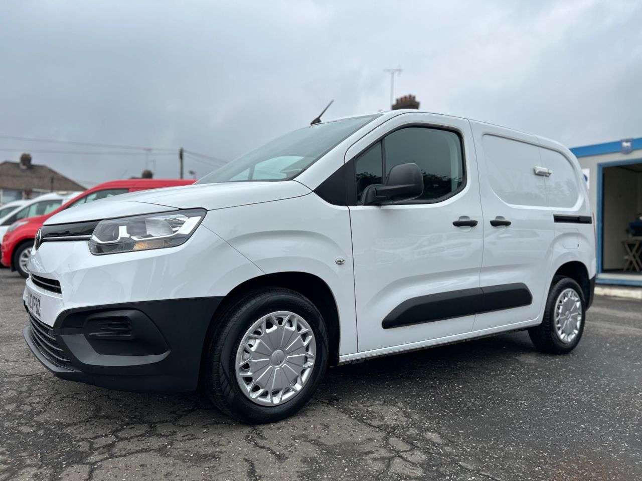 A 2023 TOYOTA PROACE CITY 1.5BlueHDi ACTIVE SHORT P/V 6dr SWB ONE OWNER, JUST BEEN SERVICED A 2023 TOYOTA PROACE CITY 1.5BlueHDi ACTIVE SHORT P/V 6dr SWB ONE OWNER, JUST BEEN SERVICED