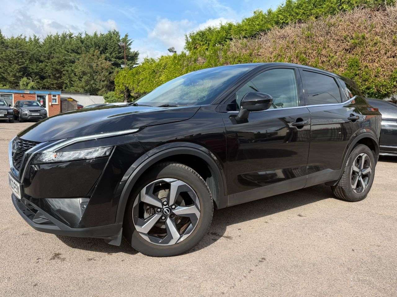 A 2023 NISSAN QASHQAI 1.3 DIG-T MHEV N-CONNECTA SUV 5dr PETROL MANUAL EURO 6 (s/s) (140 ps) A 2023 NISSAN QASHQAI 1.3 DIG-T MHEV N-CONNECTA SUV 5dr PETROL MANUAL EURO 6 (s/s) (140 ps)