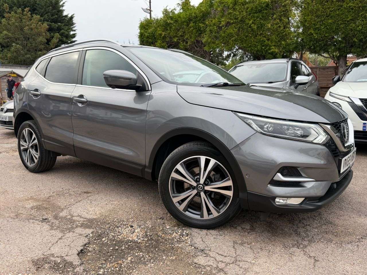 A 2019 NISSAN QASHQAI 1.7 dCi TEKNA SUV 5dr DIESEL CVT 4WD EURO 6 (s/s) (150 ps) A 2019 NISSAN QASHQAI 1.7 dCi TEKNA SUV 5dr DIESEL CVT 4WD EURO 6 (s/s) (150 ps)