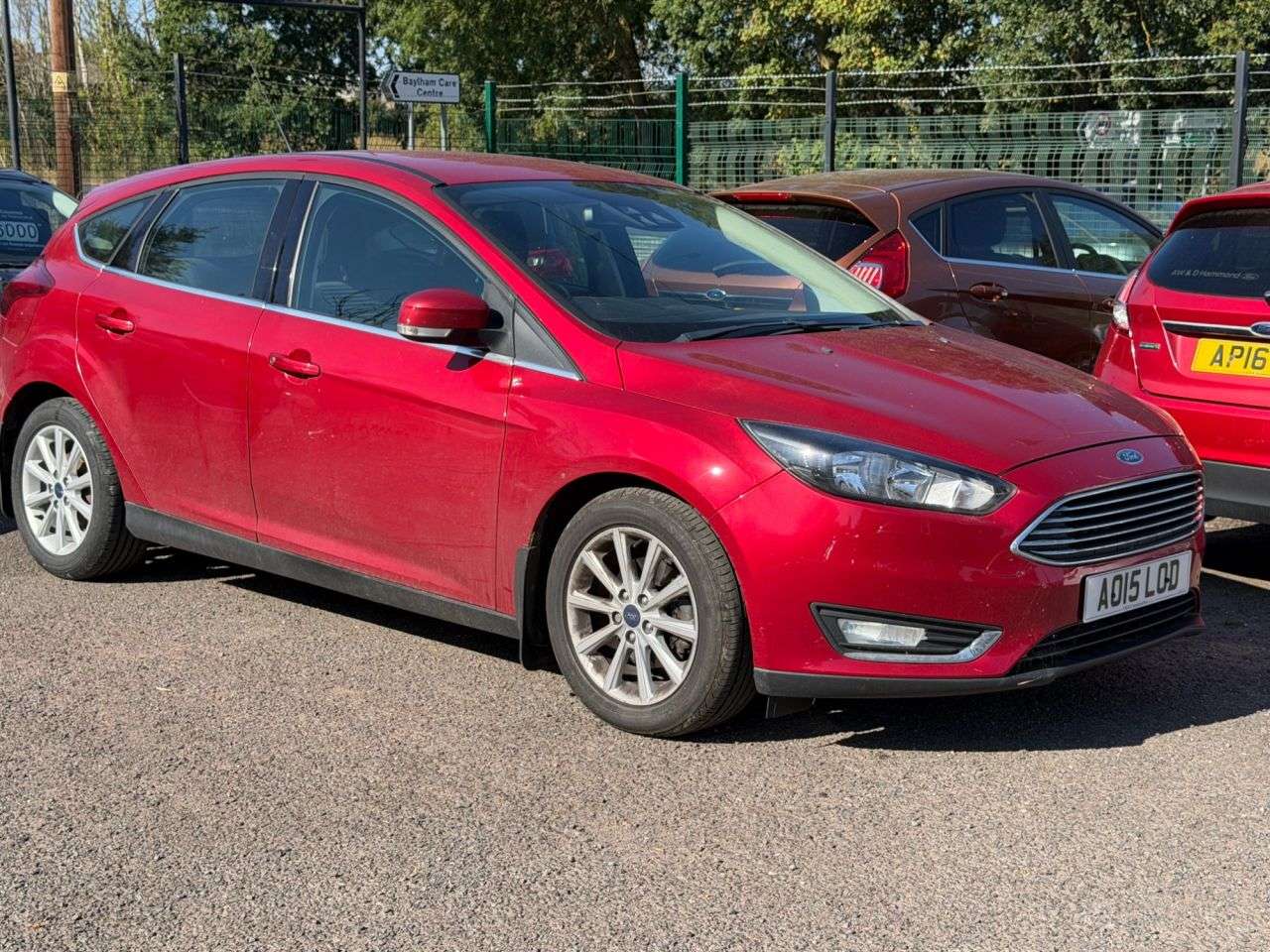 A 2015 FORD FOCUS 1.6 TITANIUM 5dr PETROL POWERSHIFT EURO 6 (125 ps) A 2015 FORD FOCUS 1.6 TITANIUM 5dr PETROL POWERSHIFT EURO 6 (125 ps)