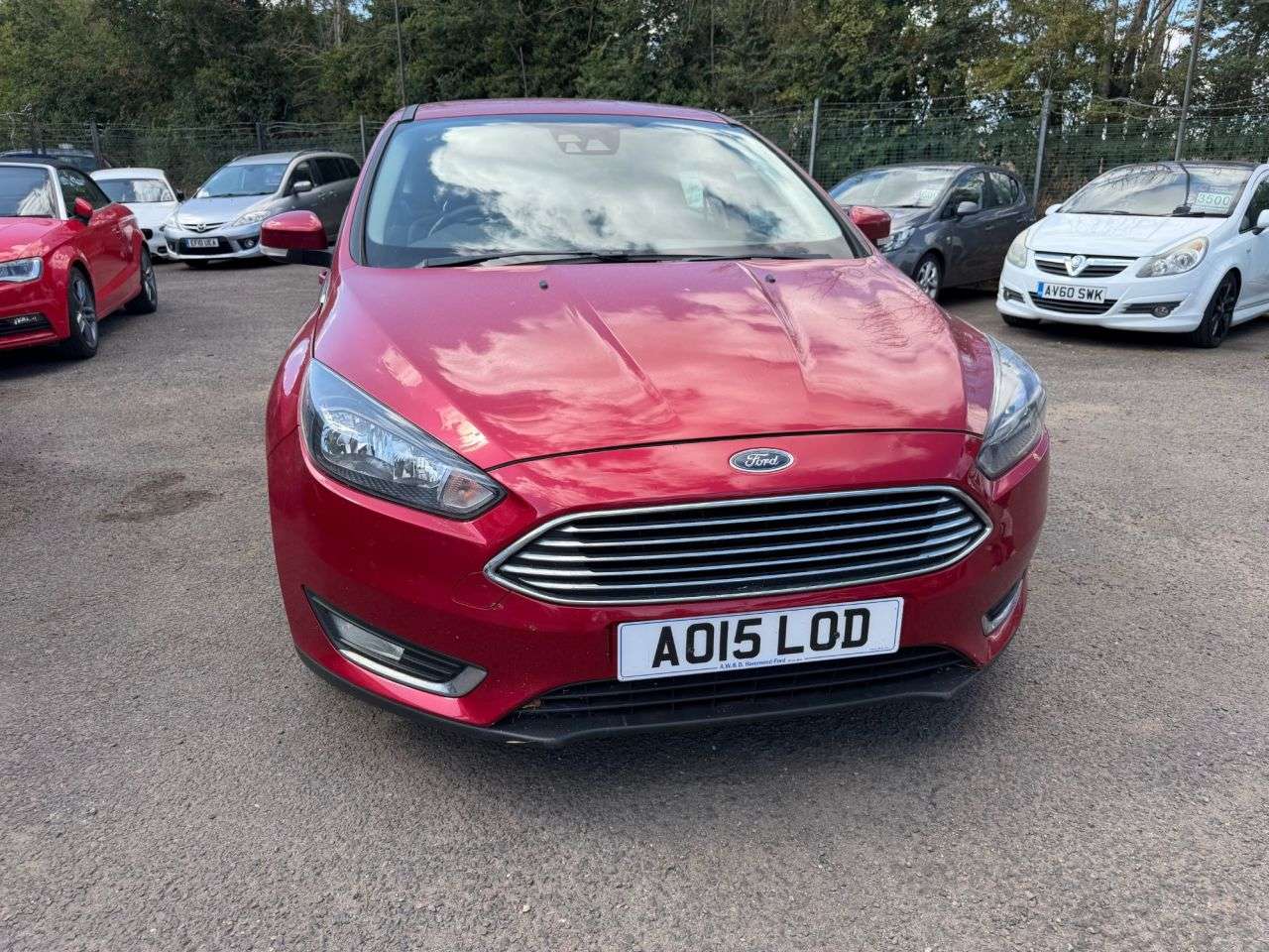 A 2015 FORD FOCUS 1.6 TITANIUM 5dr PETROL POWERSHIFT EURO 6 (125 ps) A 2015 FORD FOCUS 1.6 TITANIUM 5dr PETROL POWERSHIFT EURO 6 (125 ps)