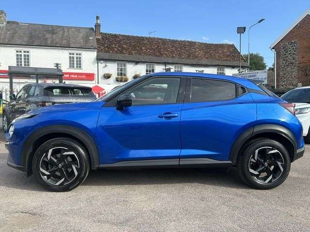 A 2023 NISSAN JUKE 1.0 DIG-T N-CONNECTA SUV 5dr PETROL MANUAL EURO 6 (s/s) (114 ps) A 2023 NISSAN JUKE 1.0 DIG-T N-CONNECTA SUV 5dr PETROL MANUAL EURO 6 (s/s) (114 ps)