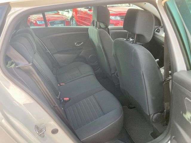 2015 RENAULT MEGANE 2015 RENAULT MEGANE