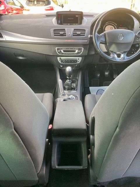 2015 RENAULT MEGANE 2015 RENAULT MEGANE