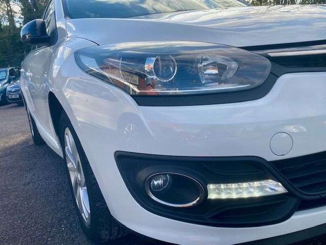 2015 RENAULT MEGANE 2015 RENAULT MEGANE