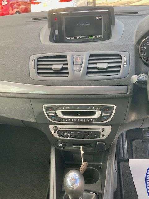 2015 RENAULT MEGANE 2015 RENAULT MEGANE