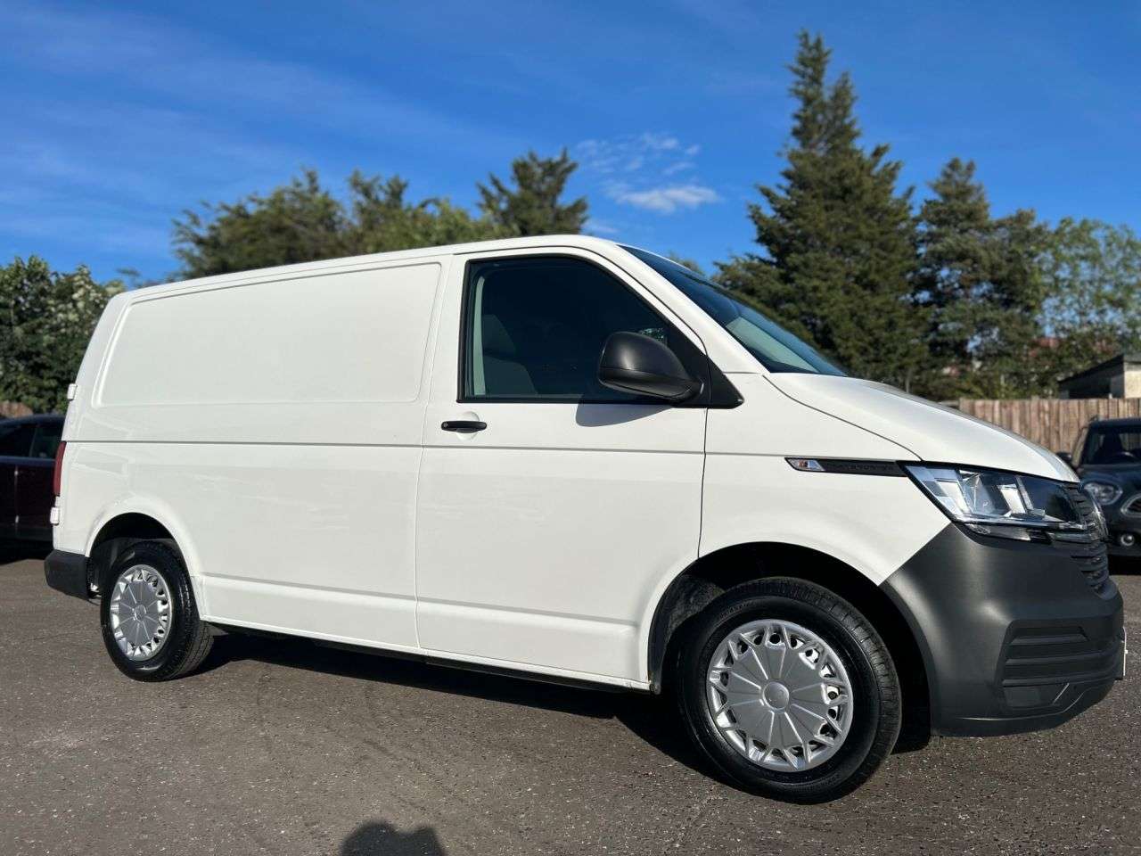 A 2021 VOLKSWAGEN TRANSPORTER 2.0TDI T28 STARTLINE P/V 5dr SWB ONE OWNER FROM NEW A 2021 VOLKSWAGEN TRANSPORTER 2.0TDI T28 STARTLINE P/V 5dr SWB ONE OWNER FROM NEW