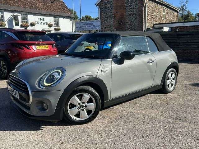 A 2019 MINI CONVERTIBLE 1.5 COOPER CLASSIC CONVERTIBLE 2dr PETROL MANUAL EURO 6 (s/s) (136 ps) A 2019 MINI CONVERTIBLE 1.5 COOPER CLASSIC CONVERTIBLE 2dr PETROL MANUAL EURO 6 (s/s) (136 ps)