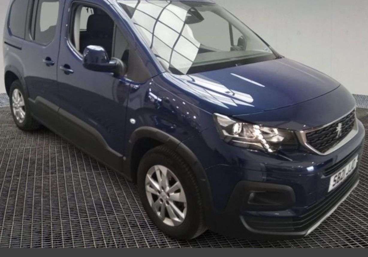 A 2021 PEUGEOT RIFTER 1.5 BLUEHDI ALLURE WAV MPV 5dr DIESEL MANUAL EURO 6 (100 ps) WHEELCHAIR ACC A 2021 PEUGEOT RIFTER 1.5 BLUEHDI ALLURE WAV MPV 5dr DIESEL MANUAL EURO 6 (100 ps) WHEELCHAIR ACC