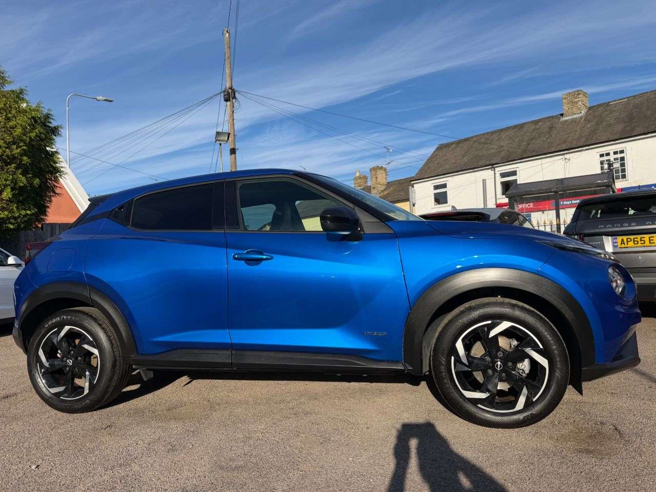 A 2023 NISSAN JUKE 1.6 N-CONNECTA SUV 5dr PETROL HYBRID AUTOMATIC EURO 6 (143 ps) CHOICE A 2023 NISSAN JUKE 1.6 N-CONNECTA SUV 5dr PETROL HYBRID AUTOMATIC EURO 6 (143 ps) CHOICE