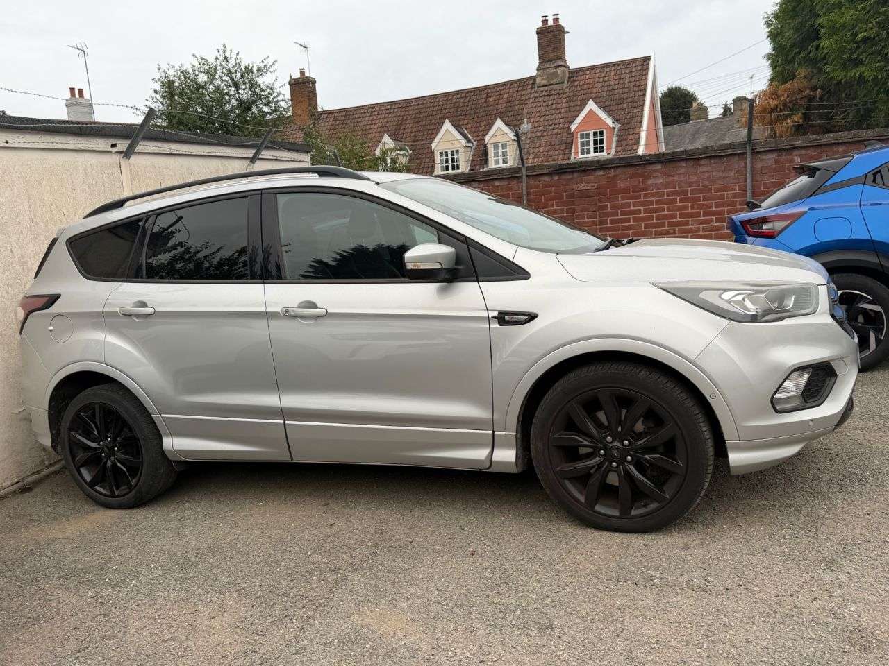 A 2017 FORD KUGA 2.0 TDCi ST-LINE X SUV 5dr DIESEL MANUAL EURO 6 (s/s) (150 ps) A 2017 FORD KUGA 2.0 TDCi ST-LINE X SUV 5dr DIESEL MANUAL EURO 6 (s/s) (150 ps)
