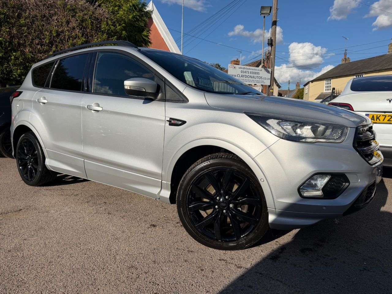 A 2017 FORD KUGA 2.0 TDCi ST-LINE X SUV 5dr DIESEL MANUAL EURO 6 (s/s) (150 ps) A 2017 FORD KUGA 2.0 TDCi ST-LINE X SUV 5dr DIESEL MANUAL EURO 6 (s/s) (150 ps)