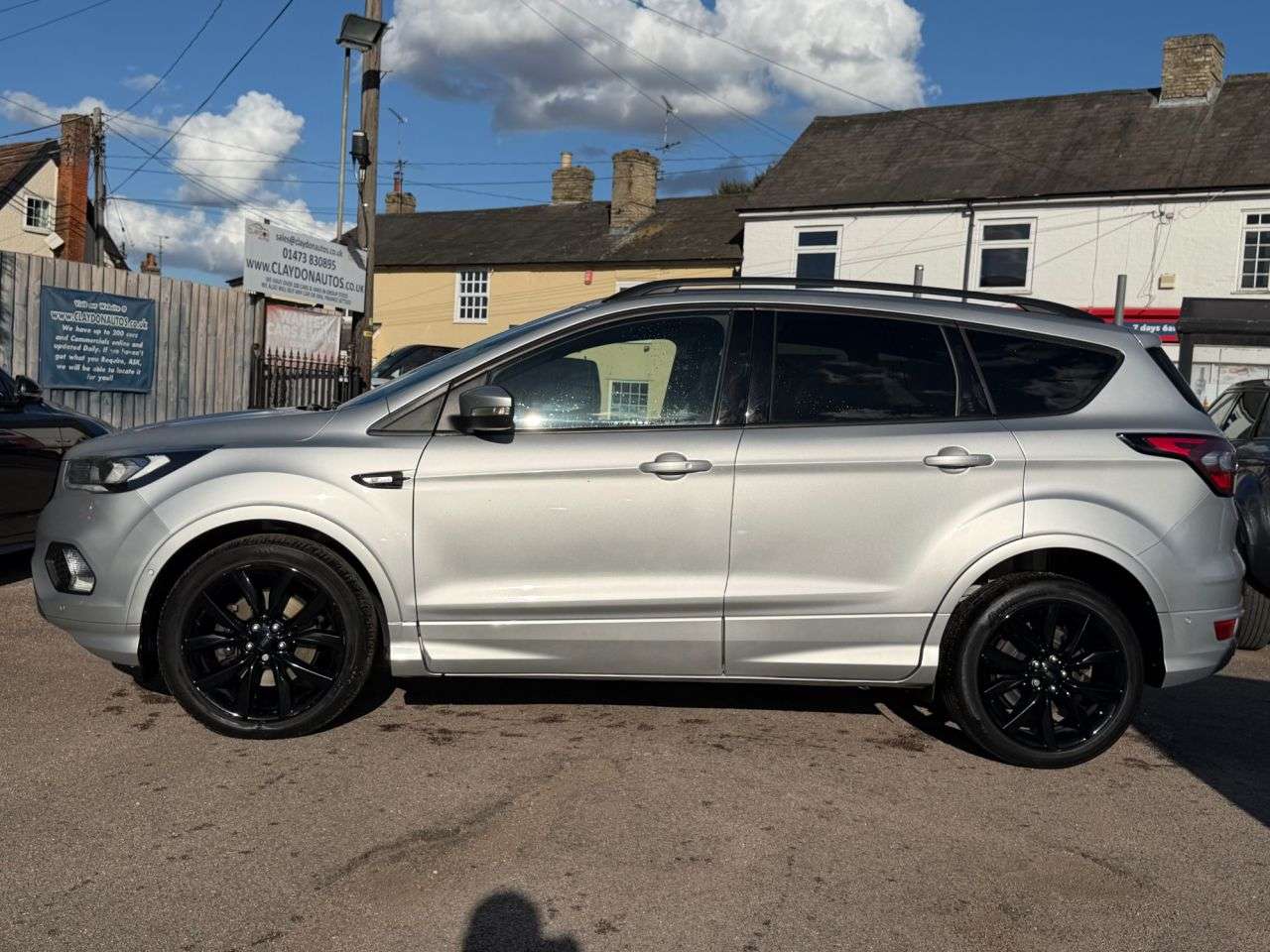 A 2017 FORD KUGA 2.0 TDCi ST-LINE X SUV 5dr DIESEL MANUAL EURO 6 (s/s) (150 ps) A 2017 FORD KUGA 2.0 TDCi ST-LINE X SUV 5dr DIESEL MANUAL EURO 6 (s/s) (150 ps)