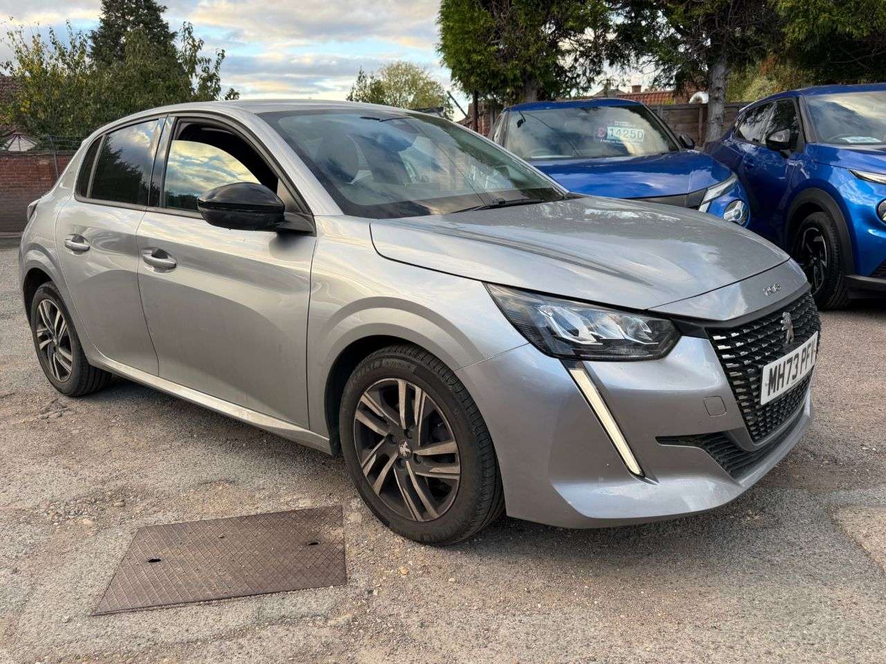 A 2023 PEUGEOT 208 1.2 PURETECH ALLURE PREMIUM + HATCHBACK 5dr PETROL MANUAL EURO 6 (s/s) (100 A 2023 PEUGEOT 208 1.2 PURETECH ALLURE PREMIUM + HATCHBACK 5dr PETROL MANUAL EURO 6 (s/s) (100