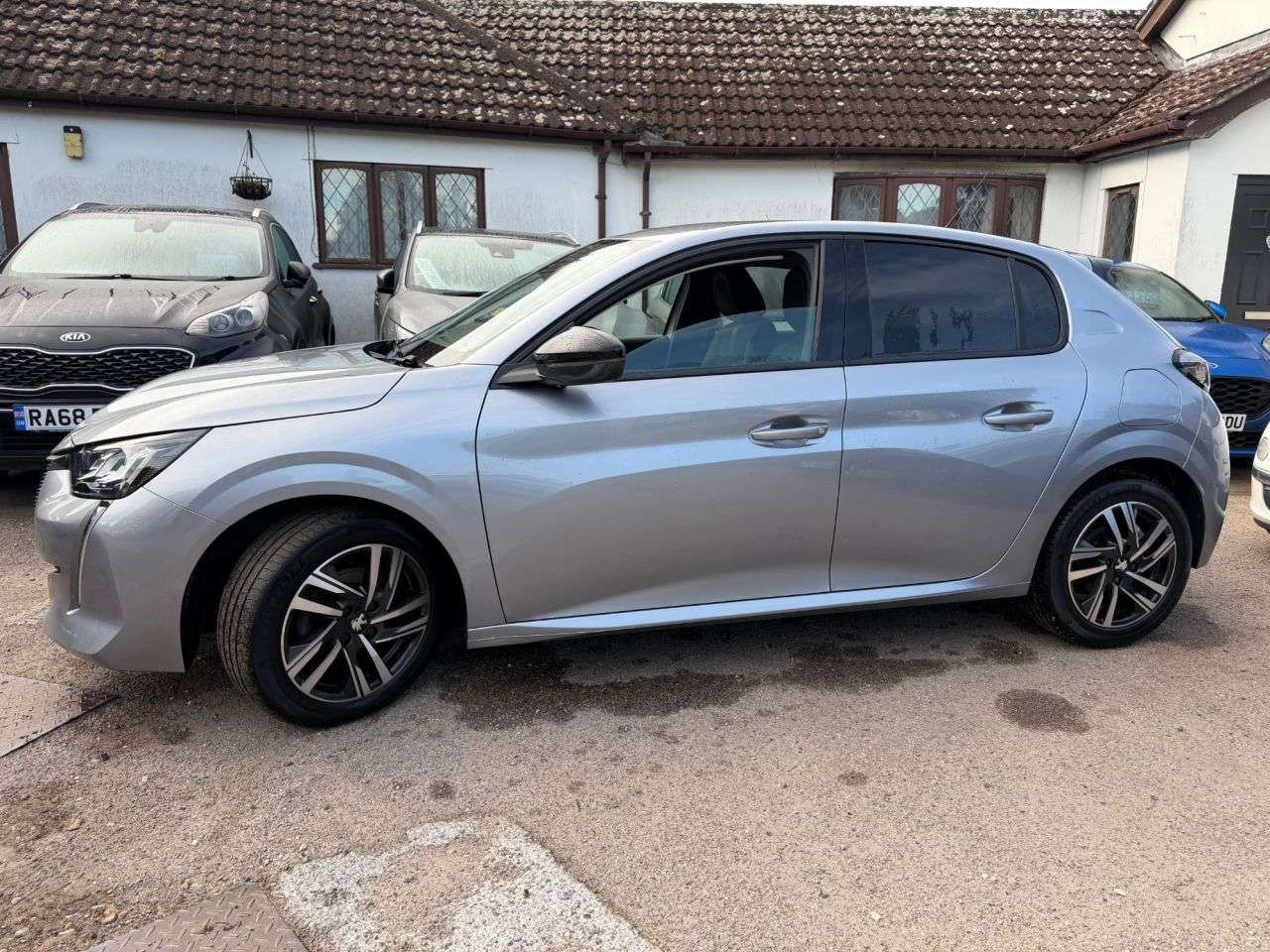 A 2023 PEUGEOT 208 1.2 PURETECH ALLURE PREMIUM + HATCHBACK 5dr PETROL MANUAL EURO 6 (s/s) (100 A 2023 PEUGEOT 208 1.2 PURETECH ALLURE PREMIUM + HATCHBACK 5dr PETROL MANUAL EURO 6 (s/s) (100