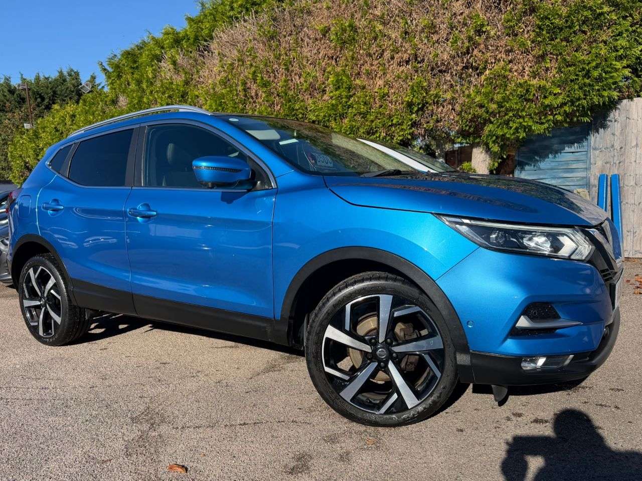 A 2017 NISSAN QASHQAI 1.2 DIG-T TEKNA SUV 5dr PETROL MANUAL EURO 6 (s/s) (115 ps) A 2017 NISSAN QASHQAI 1.2 DIG-T TEKNA SUV 5dr PETROL MANUAL EURO 6 (s/s) (115 ps)