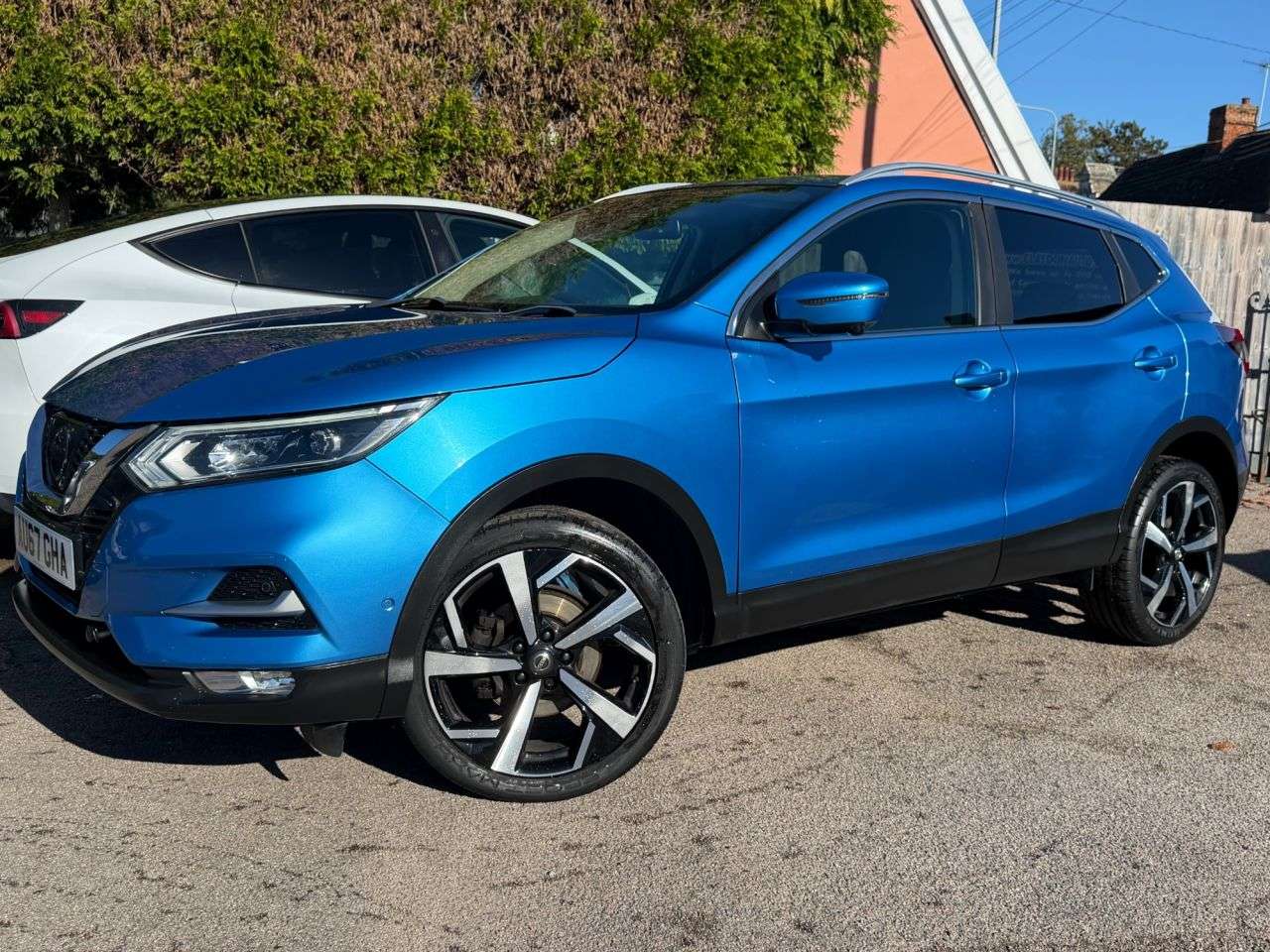 A 2017 NISSAN QASHQAI 1.2 DIG-T TEKNA SUV 5dr PETROL MANUAL EURO 6 (s/s) (115 ps) A 2017 NISSAN QASHQAI 1.2 DIG-T TEKNA SUV 5dr PETROL MANUAL EURO 6 (s/s) (115 ps)