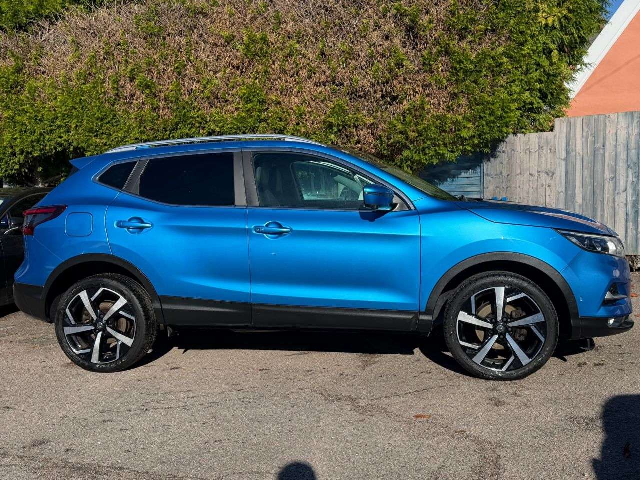 A 2017 NISSAN QASHQAI 1.2 DIG-T TEKNA SUV 5dr PETROL MANUAL EURO 6 (s/s) (115 ps) A 2017 NISSAN QASHQAI 1.2 DIG-T TEKNA SUV 5dr PETROL MANUAL EURO 6 (s/s) (115 ps)