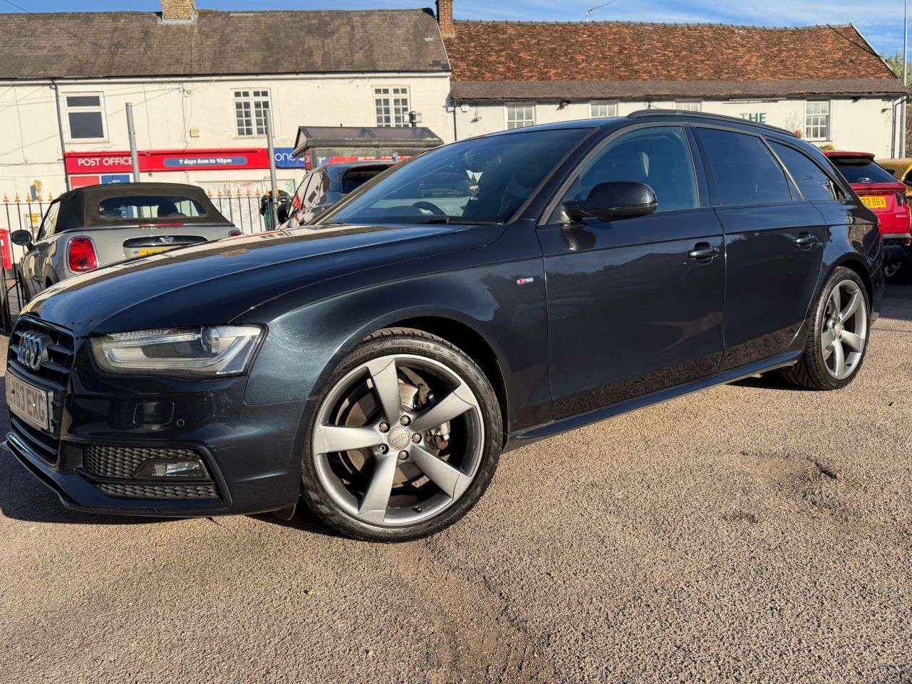 A 2013 AUDI A4 AVANT 2.0 TDI BLACK EDITION ESTATE 5dr DIESEL MULTITRONIC (s/s) (150 ps) AUTOMATI A 2013 AUDI A4 AVANT 2.0 TDI BLACK EDITION ESTATE 5dr DIESEL MULTITRONIC (s/s) (150 ps) AUTOMATI