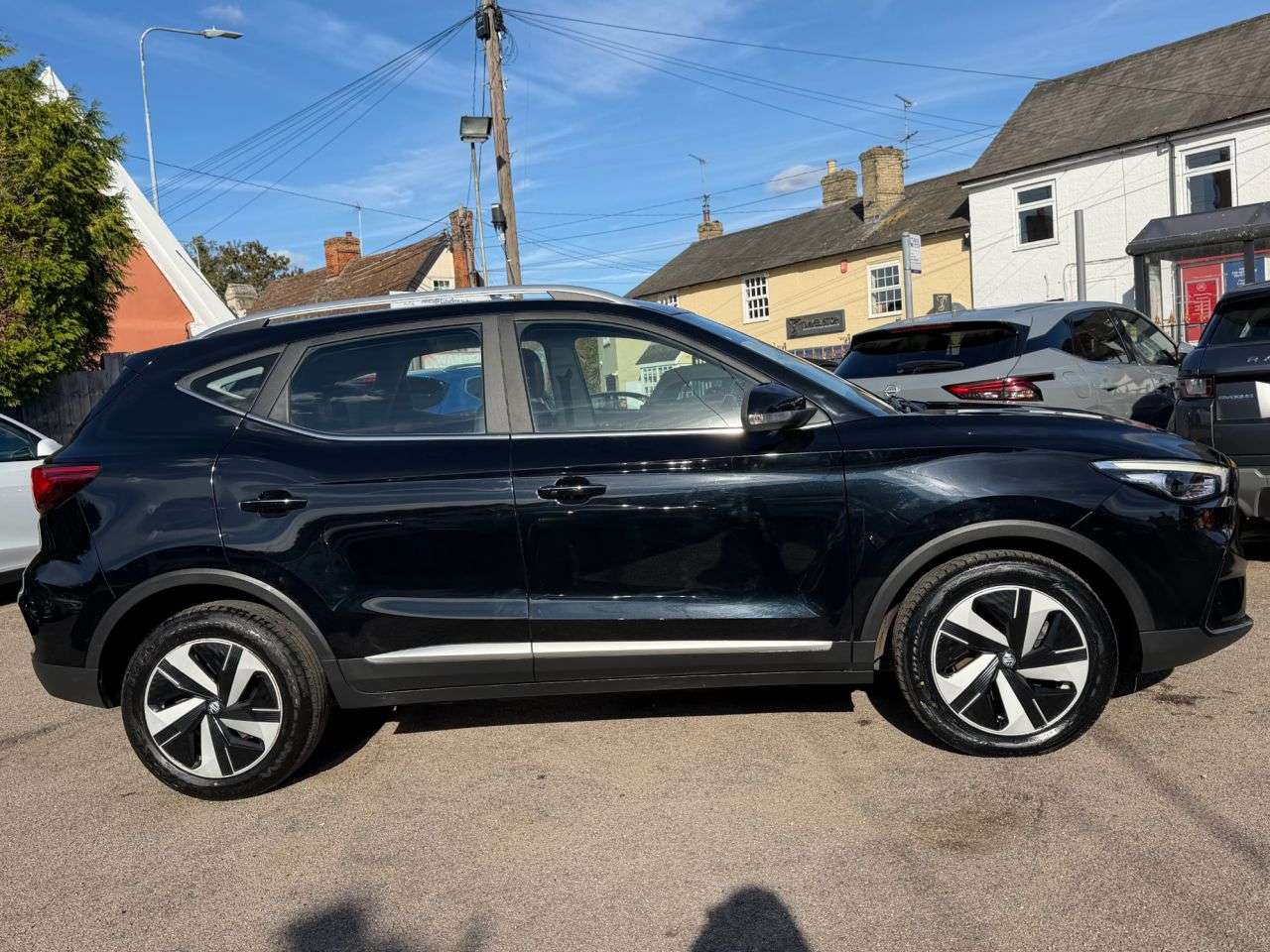 A 2022 MG MG ZS 72.6kWh TROPHY LONG RANGE SUV 5dr ELECTRIC AUTOMATIC (156 ps) FULL SERVICE A 2022 MG MG ZS 72.6kWh TROPHY LONG RANGE SUV 5dr ELECTRIC AUTOMATIC (156 ps) FULL SERVICE