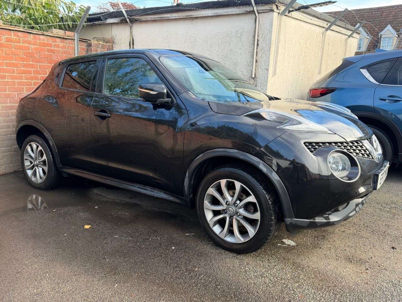 A 2017 NISSAN JUKE 1.6 TEKNA SUV 5dr PETROL XTRON AUTOMATIC EURO 6 (117 ps) A 2017 NISSAN JUKE 1.6 TEKNA SUV 5dr PETROL XTRON AUTOMATIC EURO 6 (117 ps)