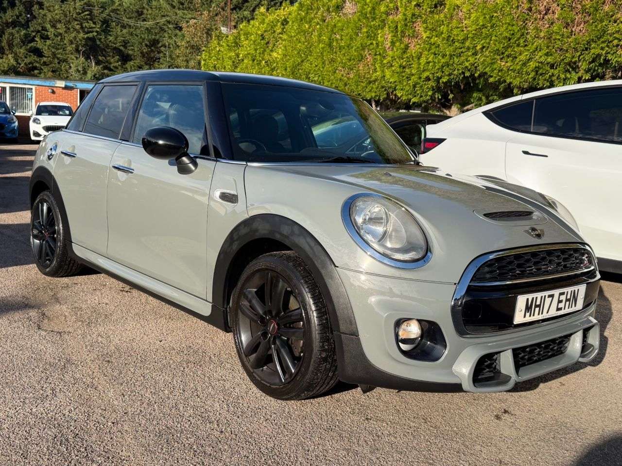 A 2017 MINI HATCH 2.0 COOPER SD HATCHBACK 5dr DIESEL MANUAL EURO 6 (s/s) (170 ps) A 2017 MINI HATCH 2.0 COOPER SD HATCHBACK 5dr DIESEL MANUAL EURO 6 (s/s) (170 ps)