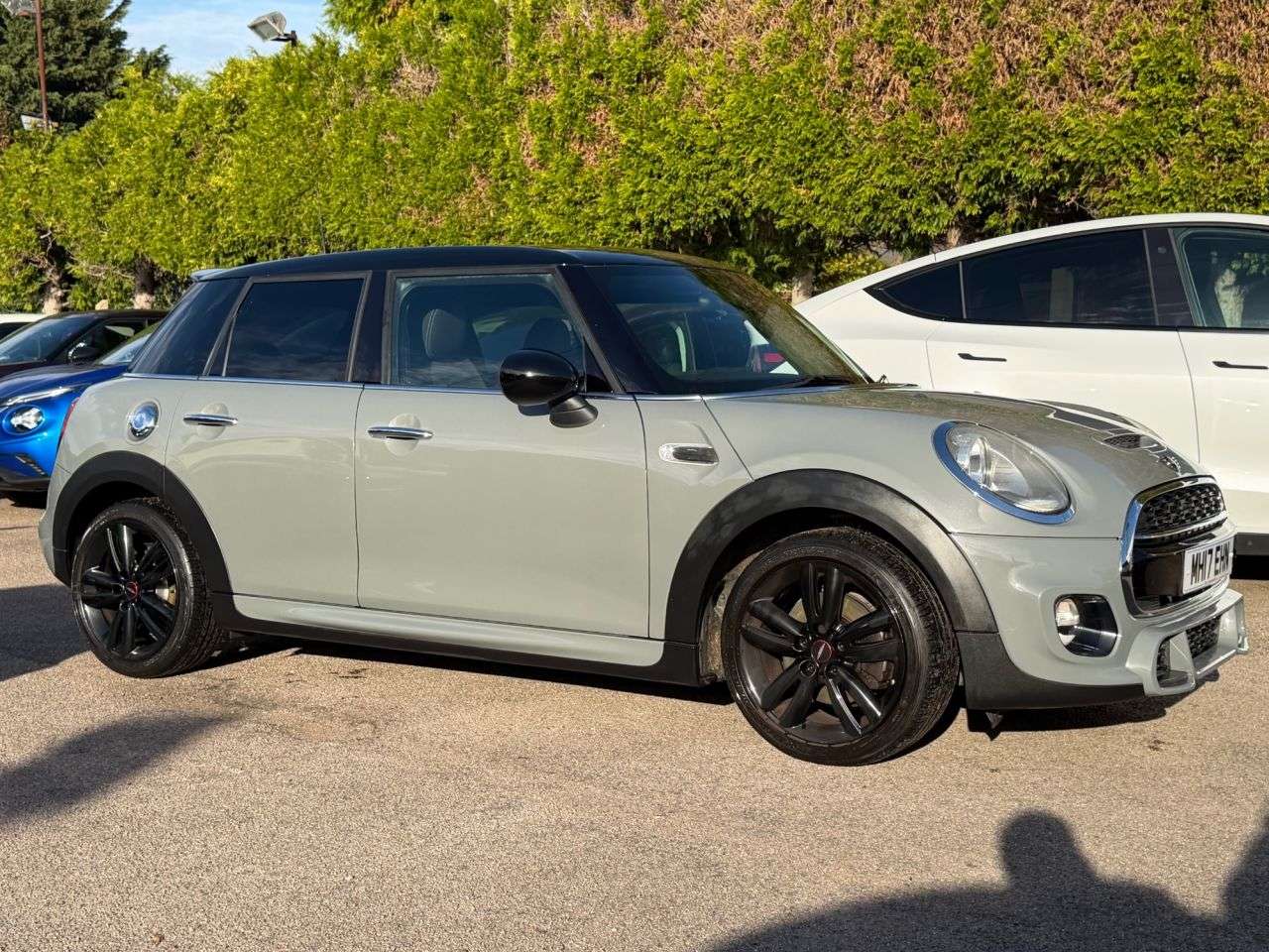 A 2017 MINI HATCH 2.0 COOPER SD HATCHBACK 5dr DIESEL MANUAL EURO 6 (s/s) (170 ps) A 2017 MINI HATCH 2.0 COOPER SD HATCHBACK 5dr DIESEL MANUAL EURO 6 (s/s) (170 ps)