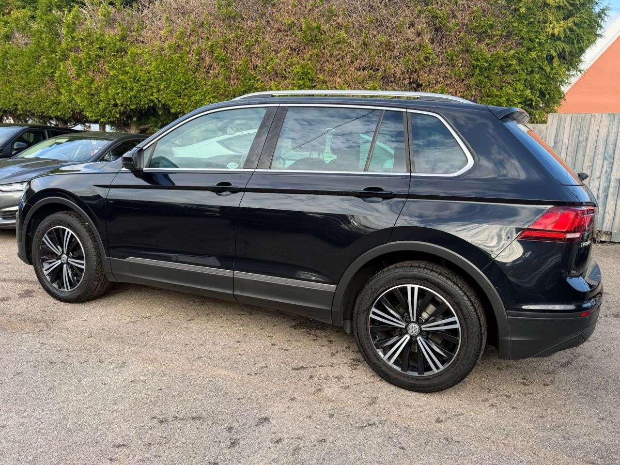 2018 VOLKSWAGEN TIGUAN 2018 VOLKSWAGEN TIGUAN