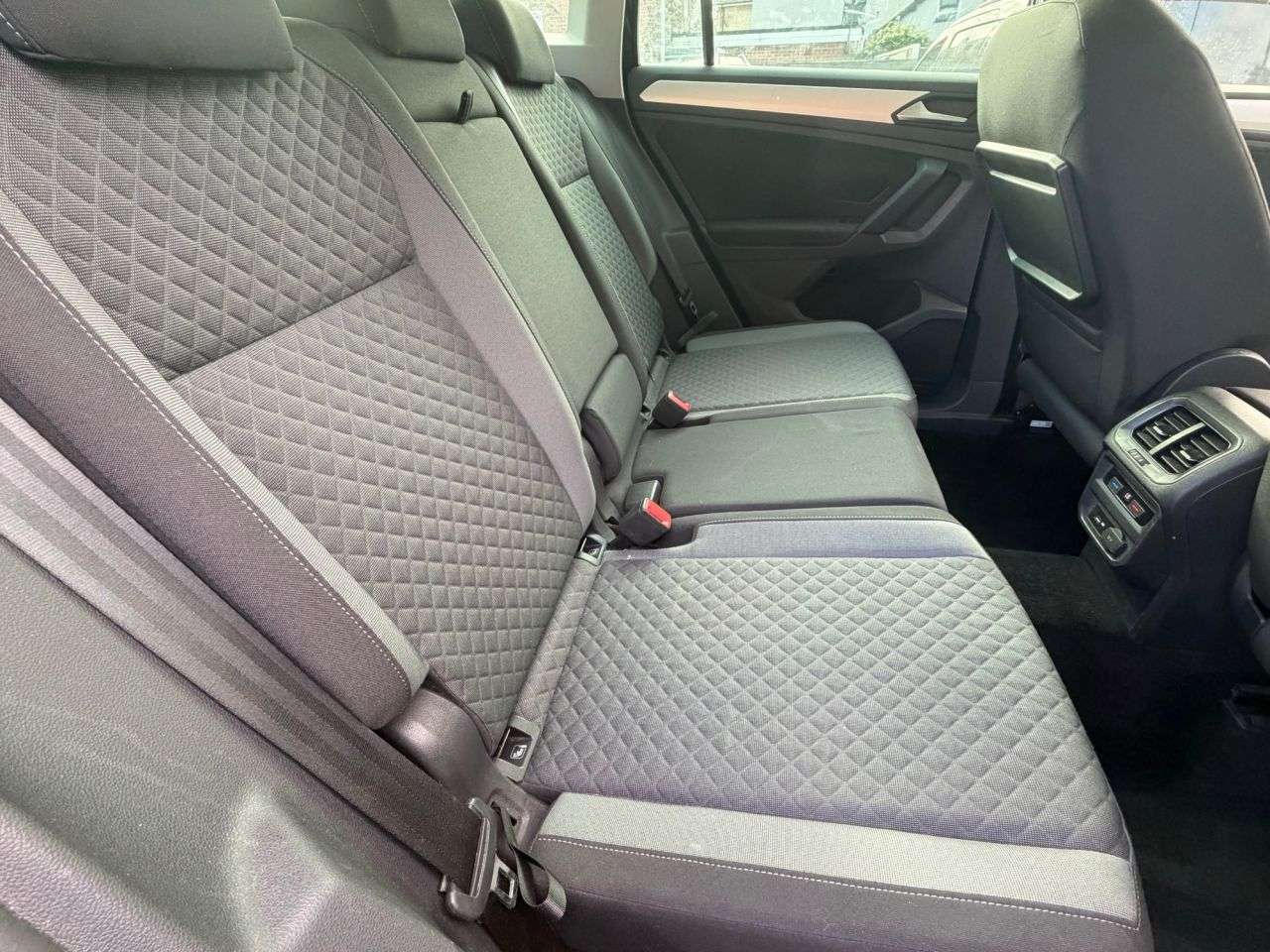2018 VOLKSWAGEN TIGUAN 2018 VOLKSWAGEN TIGUAN