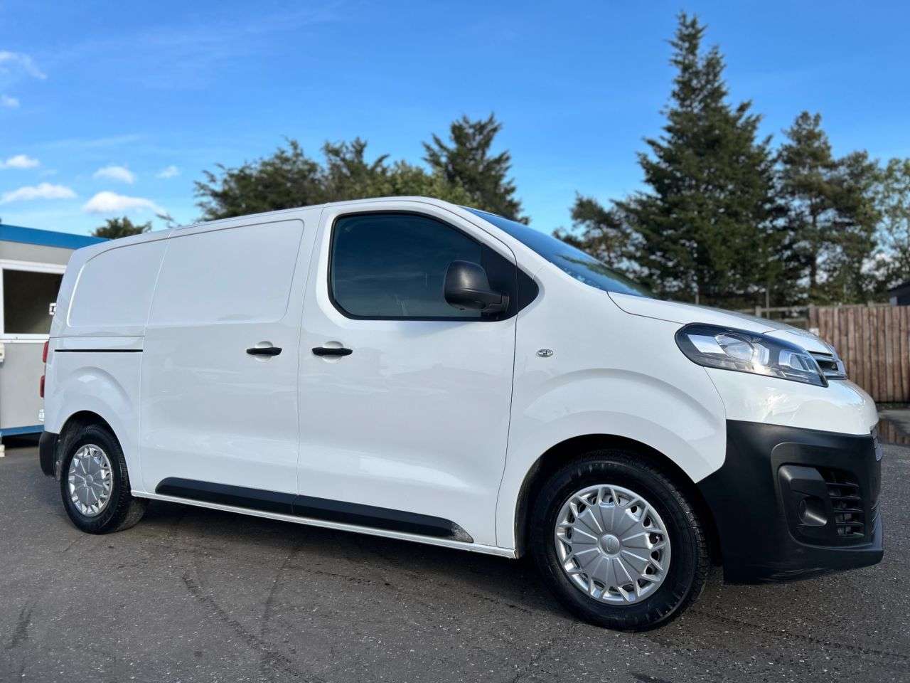 A 2022 CITROEN DISPATCH 1.5BlueHDi 1000 ENTERPRISE PRO M P/V 6dr MWB ONE OWNER, SERVICE HISTORY A 2022 CITROEN DISPATCH 1.5BlueHDi 1000 ENTERPRISE PRO M P/V 6dr MWB ONE OWNER, SERVICE HISTORY