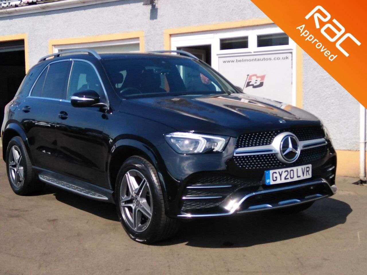 A 2020 MERCEDES-BENZ GLE-CLASS 2.0 GLE 300 D 4MATIC AMG LINE PREMIUM 5d 242 BHP 7seater A 2020 MERCEDES-BENZ GLE-CLASS 2.0 GLE 300 D 4MATIC AMG LINE PREMIUM 5d 242 BHP 7seater