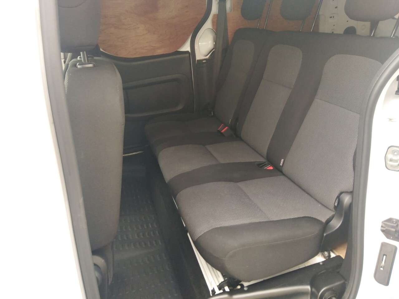 2017 PEUGEOT PARTNER 2017 PEUGEOT PARTNER