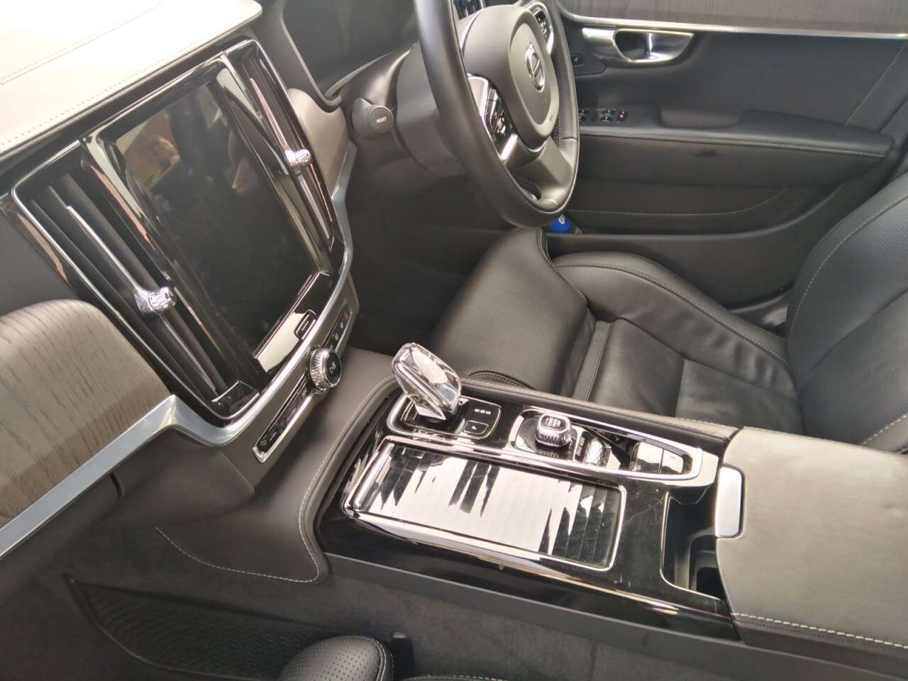 2020 VOLVO S90 2020 VOLVO S90